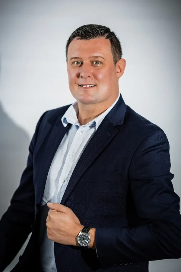 Michał Zieliński, Premium Resin